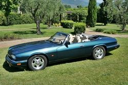 Noleggio Jaguar XJS 4.0
(solo senza conducente)