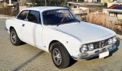 Noleggio Alfa Romeo GT Junior in Umbria