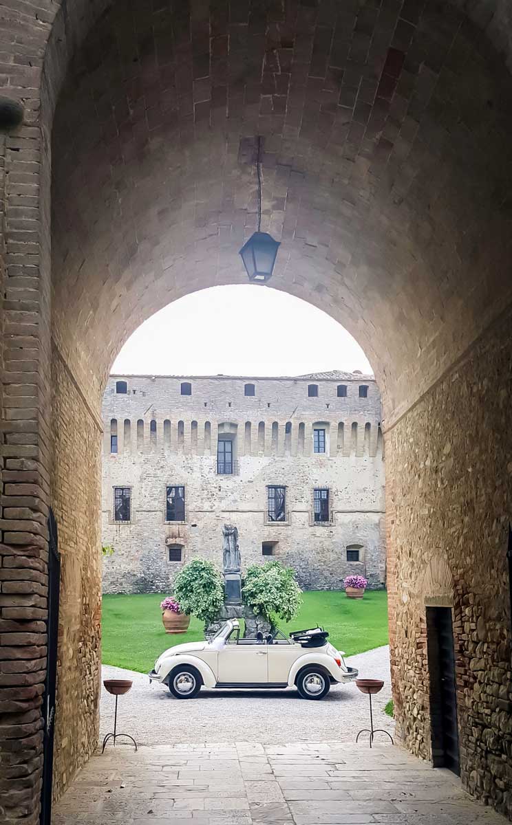 Maggiolino affitto per matrimonio in Toscana
