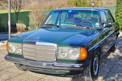 Noleggio Mercedes 200 W123