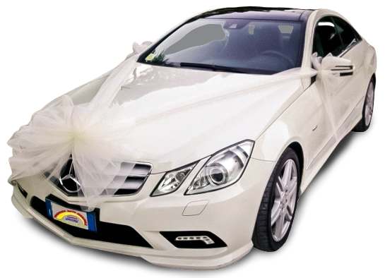 Noleggio Mercedes classe E bianca in Umbria