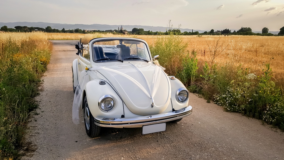 Maggiolino Volkswagen cabriolet bianco
